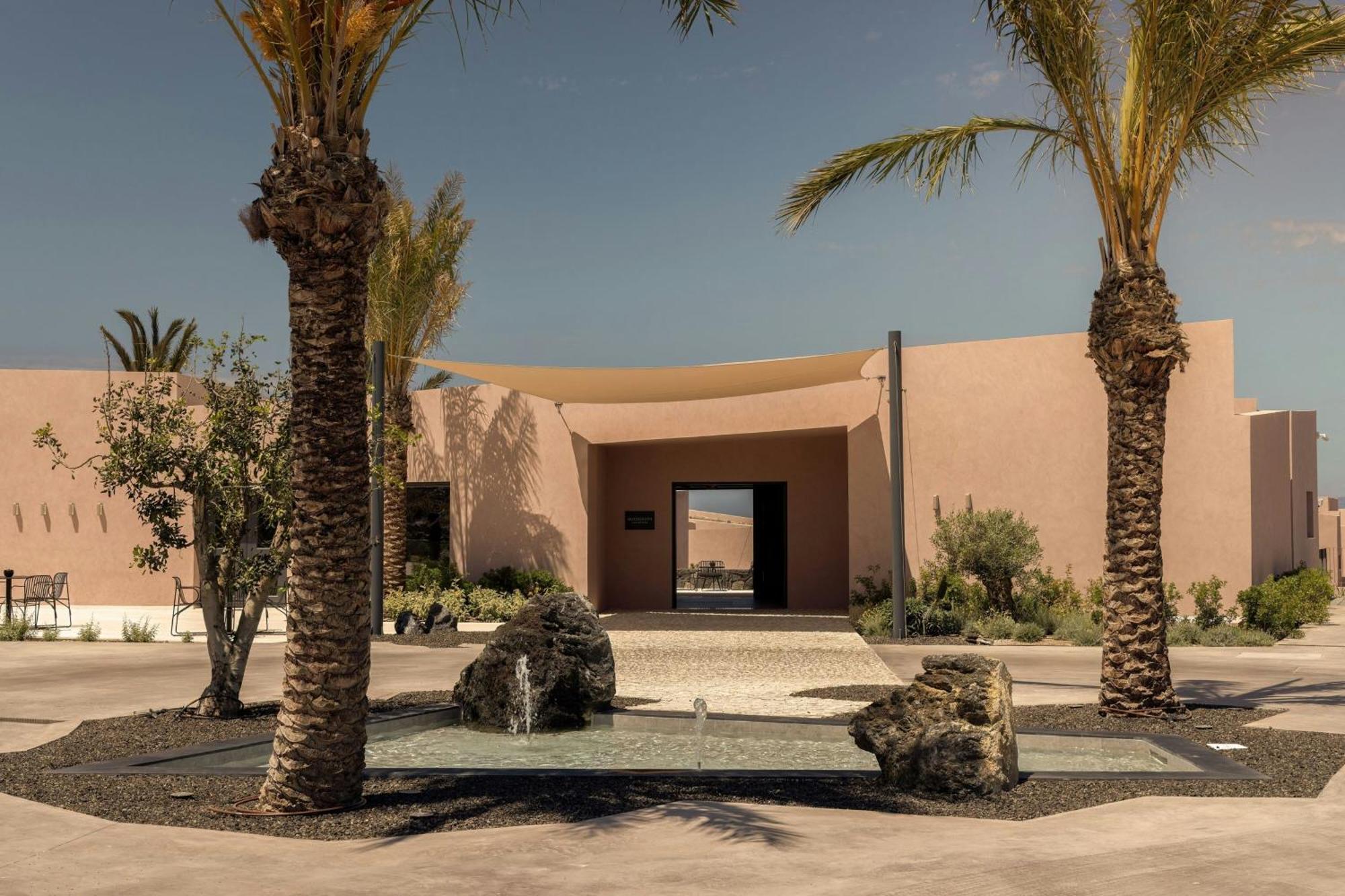 Domes Novos Santorini, Autograph Collection Hotel Oia  Ngoại thất bức ảnh